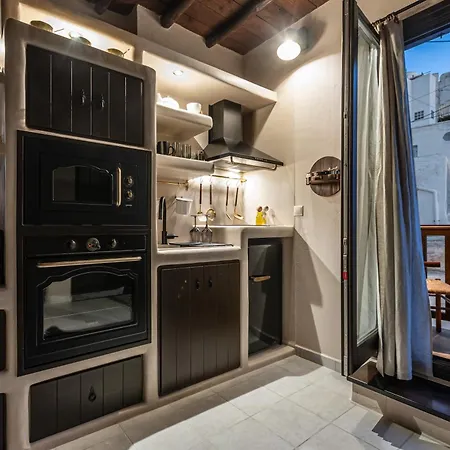 Apartment Domus Castrum Naxos City