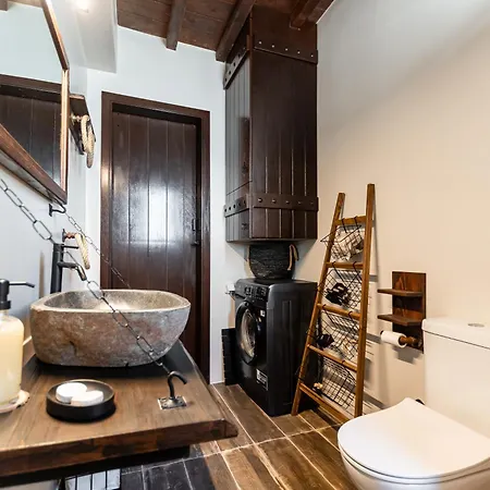 Domus Castrum Apartment